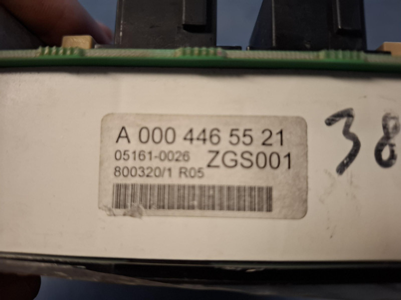 Mercedes-Benz A0004465521 Toerenteller A0004465521 - Контролна табла за Камион: слика 4 Mercedes-Benz A0004465521 Toerenteller A0004465521 - Контролна табла за Камион: слика 4