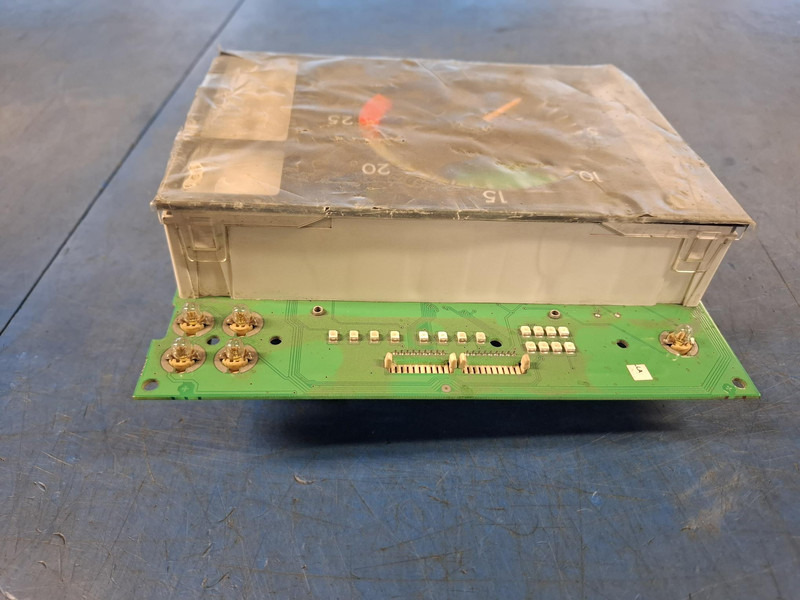 Mercedes-Benz A0004465521 Toerenteller A0004465521 - Контролна табла за Камион: слика 3 Mercedes-Benz A0004465521 Toerenteller A0004465521 - Контролна табла за Камион: слика 3