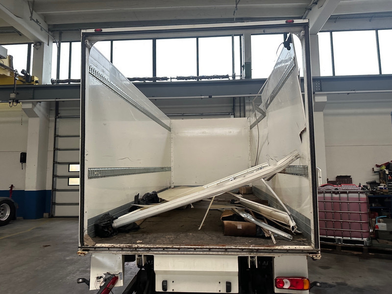 Renault D240 - Камион сандучар: слика 4 Renault D240 - Камион сандучар: слика 4