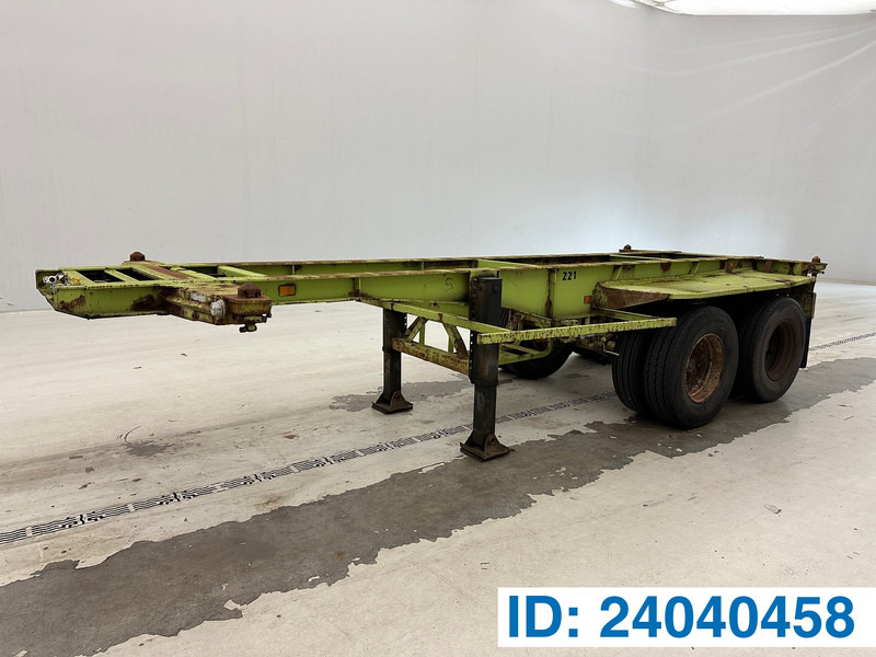 Van Hool Skelet 20 ft - Транспортер на контејнер/ Полуприколка со променливо тело: слика 1 Van Hool Skelet 20 ft - Транспортер на контејнер/ Полуприколка со променливо тело: слика 1