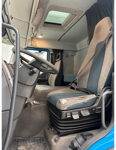 Камион со церада Volvo FE 320: слика 13 Камион со церада Volvo FE 320: слика 13