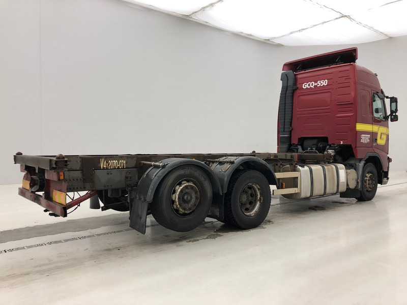 Volvo FH12.420 Globetrotter - Камион со кабинска шасија: слика 4 Volvo FH12.420 Globetrotter - Камион со кабинска шасија: слика 4