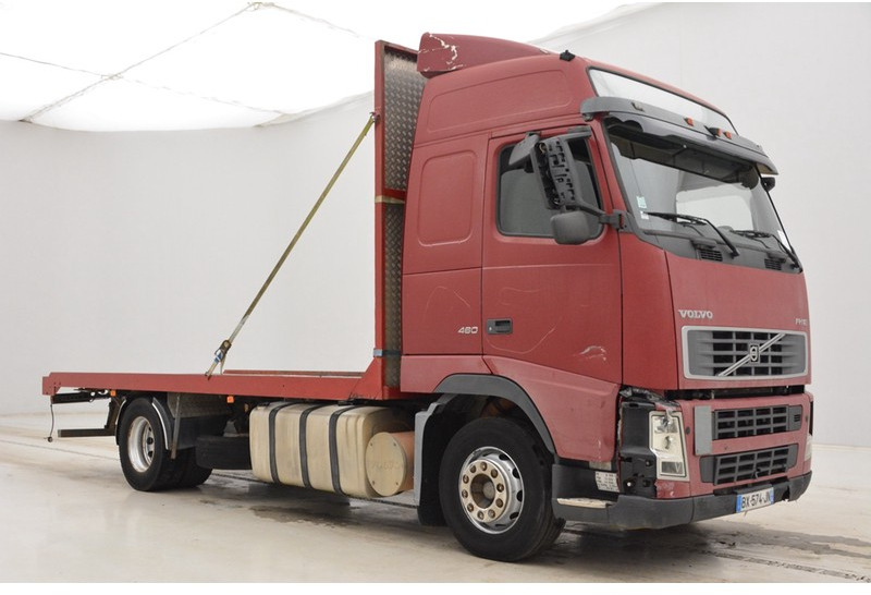 Volvo FH12.460 Globetrotter - Камион со платформа: слика 3 Volvo FH12.460 Globetrotter - Камион со платформа: слика 3