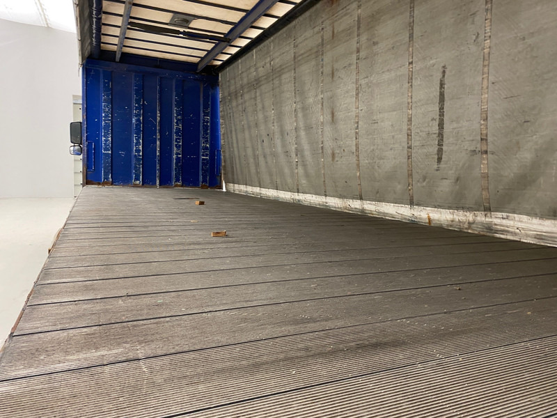 Камион со церада Volvo FM 300 - 6x2: слика 10 Камион со церада Volvo FM 300 - 6x2: слика 10