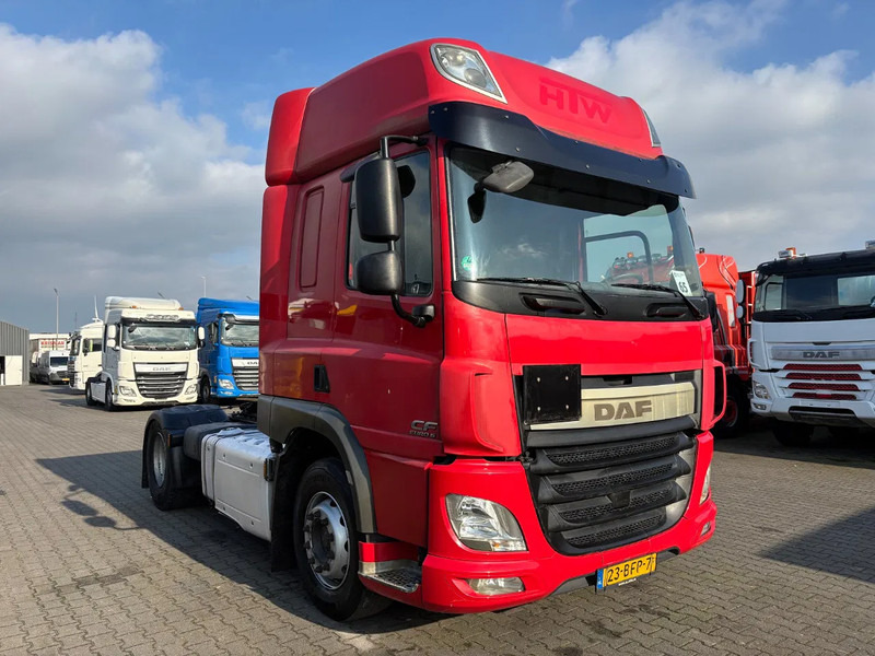 DAF CF 460 Spacecab Euro 6 - Камион влекач: слика 2 DAF CF 460 Spacecab Euro 6 - Камион влекач: слика 2