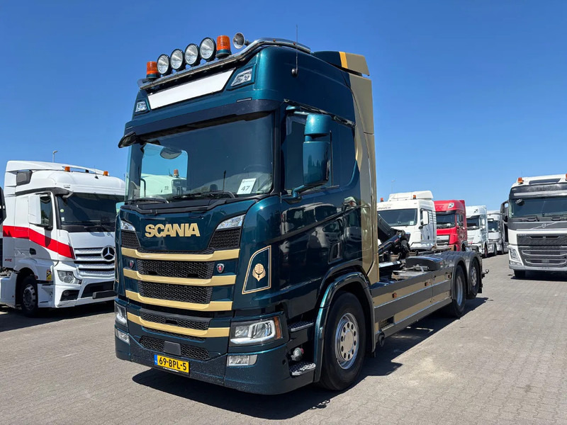 Scania R500 6x2 Euro 6 Retarder Hiab Hooklift - Камион со кука за подигање: слика 1 Scania R500 6x2 Euro 6 Retarder Hiab Hooklift - Камион со кука за подигање: слика 1