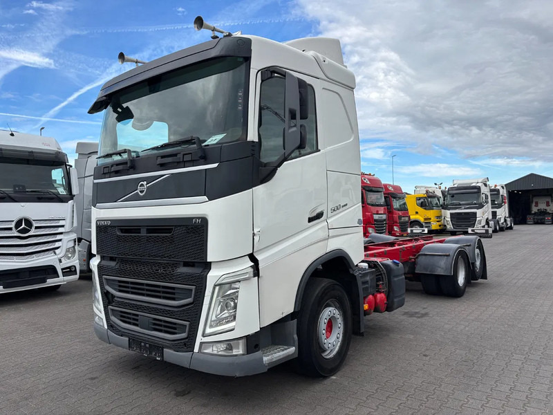 Volvo FH 500 6X2 Euro 6 - Камион со кабинска шасија: слика 1 Volvo FH 500 6X2 Euro 6 - Камион со кабинска шасија: слика 1