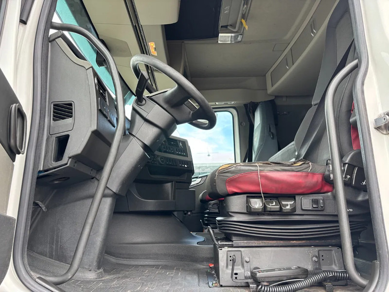 Volvo FH 500 6X2 Euro 6 - Камион со кабинска шасија: слика 5 Volvo FH 500 6X2 Euro 6 - Камион со кабинска шасија: слика 5
