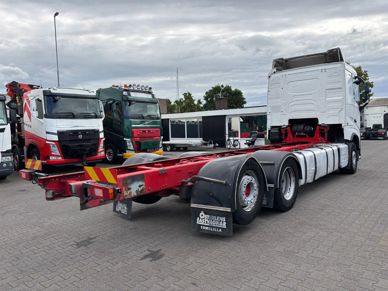 Volvo FH 500 6X2 Euro 6 - Камион со кабинска шасија: слика 4 Volvo FH 500 6X2 Euro 6 - Камион со кабинска шасија: слика 4