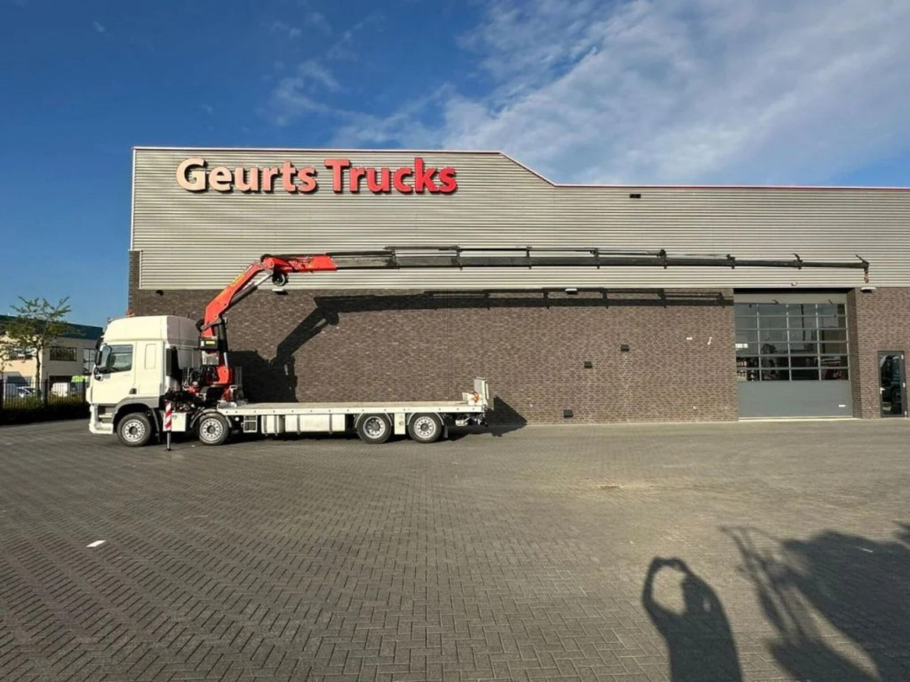 DAF CF 450 8X2 OPRIJWAGEN/MACHINE TRANSPORTER + PALF - Камион со кран: слика 1 DAF CF 450 8X2 OPRIJWAGEN/MACHINE TRANSPORTER + PALF - Камион со кран: слика 1