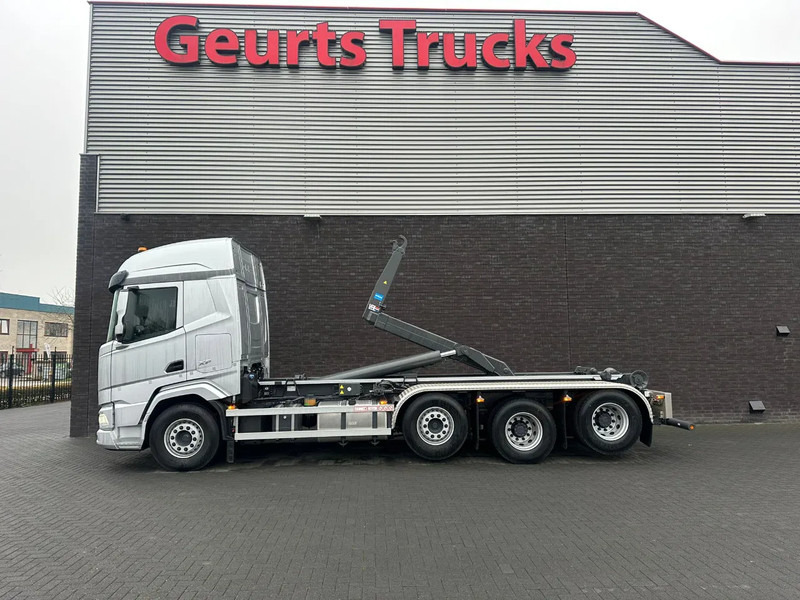DAF XF 530 8X2 TRIPLE VDL S-30-6700 HAAKARMSYSTEEM/ABROLLKIPPER/HOOKLIFT/NIEUW/NEW - Камион со кука за подигање: слика 1 DAF XF 530 8X2 TRIPLE VDL S-30-6700 HAAKARMSYSTEEM/ABROLLKIPPER/HOOKLIFT/NIEUW/NEW - Камион со кука за подигање: слика 1