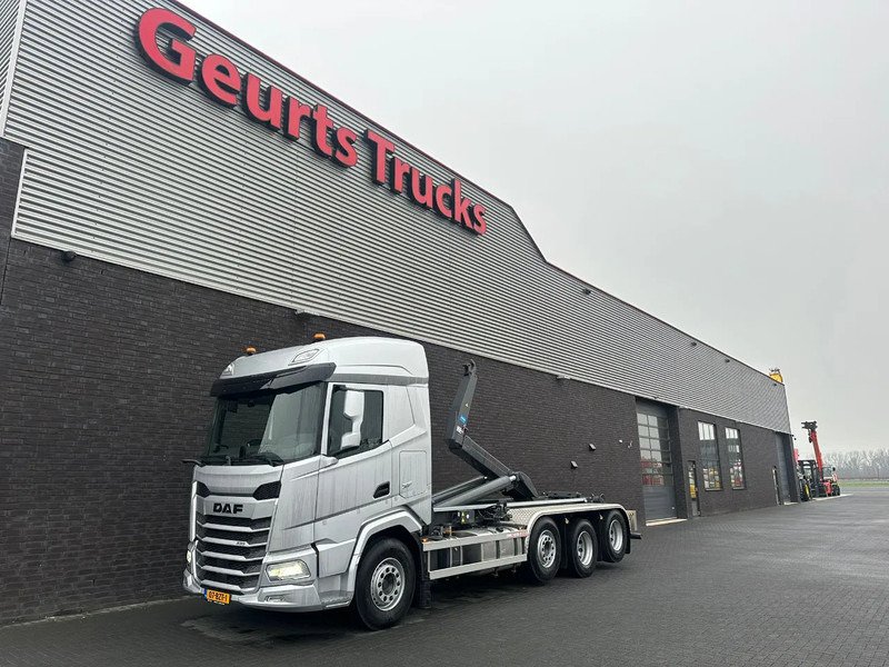 DAF XF 530 8X2 TRIPLE VDL S-30-6700 HAAKARMSYSTEEM/ABROLLKIPPER/HOOKLIFT/NIEUW/NEW - Камион со кука за подигање: слика 2 DAF XF 530 8X2 TRIPLE VDL S-30-6700 HAAKARMSYSTEEM/ABROLLKIPPER/HOOKLIFT/NIEUW/NEW - Камион со кука за подигање: слика 2