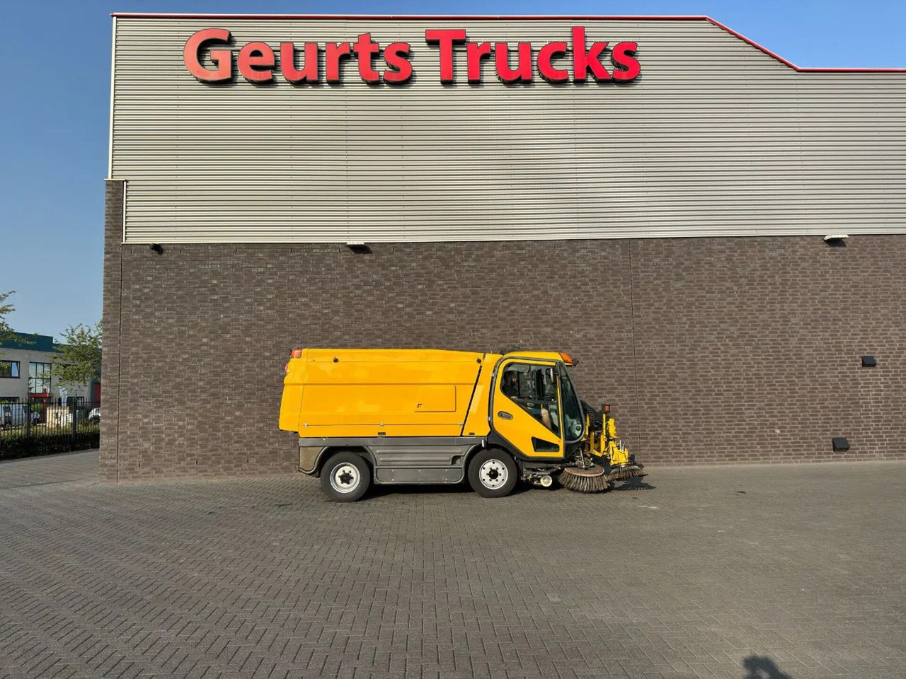 Johnston CX400 SWEEPING TRUCK/ KEHRMASCHINE/VEEG - Возило за метење: слика 5 Johnston CX400 SWEEPING TRUCK/ KEHRMASCHINE/VEEG - Возило за метење: слика 5