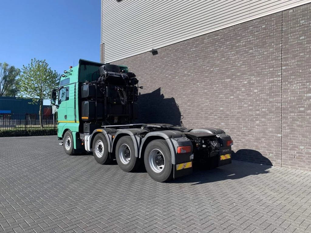 MAN TGX 41.680 V8 8X4 HEAVY DUTY TRACTOR 250 TONS - Камион влекач: слика 3 MAN TGX 41.680 V8 8X4 HEAVY DUTY TRACTOR 250 TONS - Камион влекач: слика 3