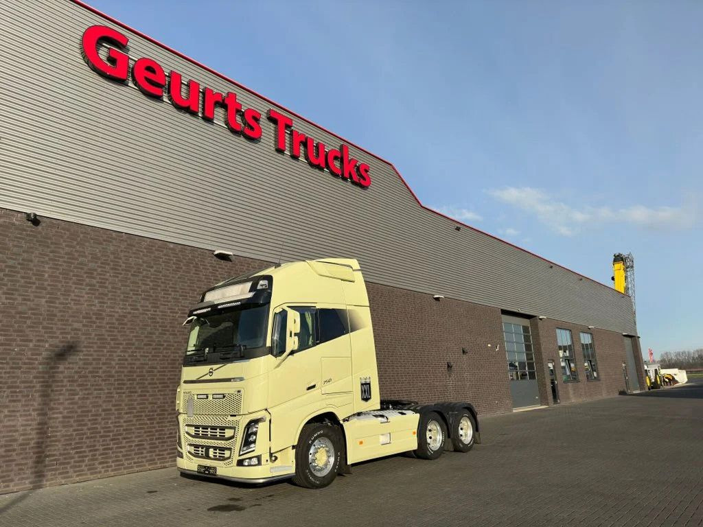 Volvo FH 16.750 6X4 XXL CABINE TREKKER/SZM/TRACTOR - Камион влекач: слика 2 Volvo FH 16.750 6X4 XXL CABINE TREKKER/SZM/TRACTOR - Камион влекач: слика 2