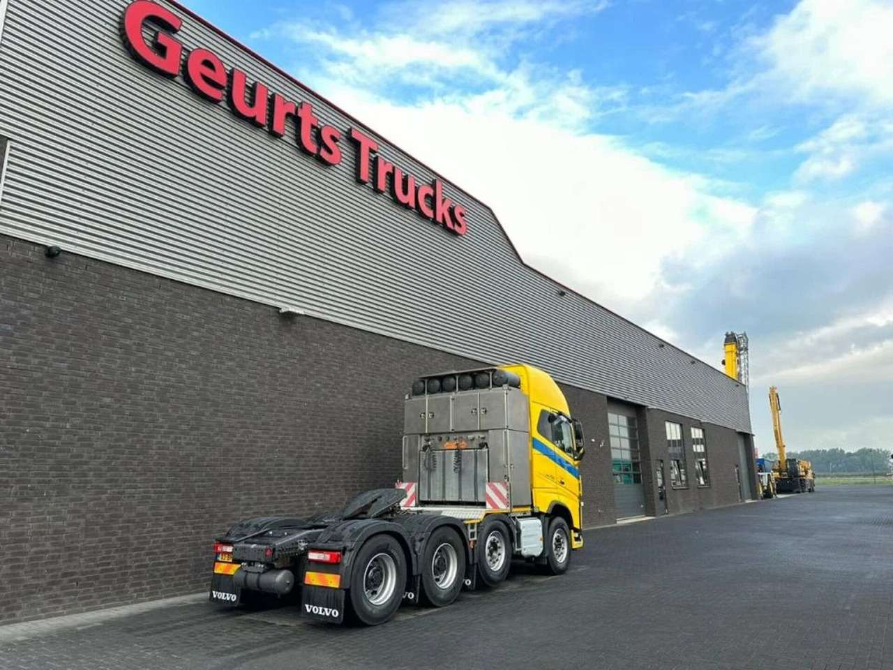 Volvo FH 16.750 8X4 HEAVY DUTY TRACTOR/SZM/TREKKER - Камион влекач: слика 5 Volvo FH 16.750 8X4 HEAVY DUTY TRACTOR/SZM/TREKKER - Камион влекач: слика 5