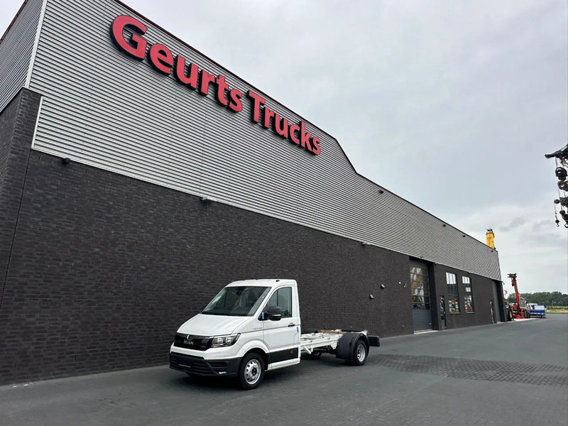 MAN TGE 6.160 CHASSIS CABINE (NIEUW) - Комбе: слика 2 MAN TGE 6.160 CHASSIS CABINE (NIEUW) - Комбе: слика 2