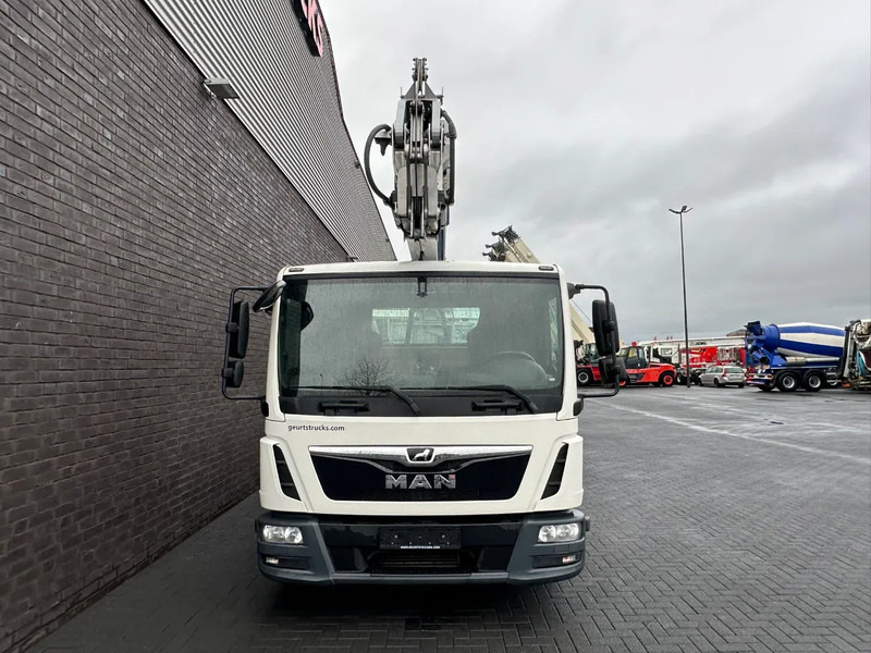 Камион со кран MAN TGL 7.190 4X2 BB BOCKER AK37/4000 + JIB MONTAGEKRAN/DACHDECKERKRAN/ROOFCRANE/KRAAN/KRAN/GRUA: слика 7 Камион со кран MAN TGL 7.190 4X2 BB BOCKER AK37/4000 + JIB MONTAGEKRAN/DACHDECKERKRAN/ROOFCRANE/KRAAN/KRAN/GRUA: слика 7