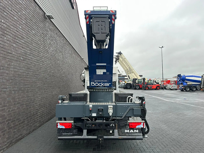 Камион со кран MAN TGL 7.190 4X2 BB BOCKER AK37/4000 + JIB MONTAGEKRAN/DACHDECKERKRAN/ROOFCRANE/KRAAN/KRAN/GRUA: слика 8 Камион со кран MAN TGL 7.190 4X2 BB BOCKER AK37/4000 + JIB MONTAGEKRAN/DACHDECKERKRAN/ROOFCRANE/KRAAN/KRAN/GRUA: слика 8