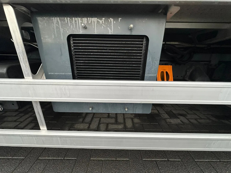 Камион со кран MAN TGL 7.190 4X2 BB BOCKER AK37/4000 + JIB MONTAGEKRAN/DACHDECKERKRAN/ROOFCRANE/KRAAN/KRAN/GRUA: слика 16 Камион со кран MAN TGL 7.190 4X2 BB BOCKER AK37/4000 + JIB MONTAGEKRAN/DACHDECKERKRAN/ROOFCRANE/KRAAN/KRAN/GRUA: слика 16