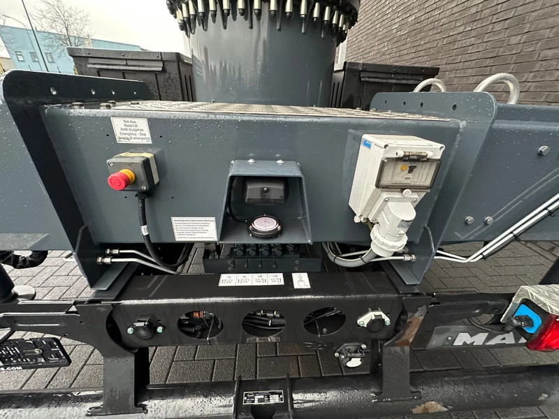 Камион со кран MAN TGL 7.190 4X2 BB BOCKER AK37/4000 + JIB MONTAGEKRAN/DACHDECKERKRAN/ROOFCRANE/KRAAN/KRAN/GRUA: слика 12 Камион со кран MAN TGL 7.190 4X2 BB BOCKER AK37/4000 + JIB MONTAGEKRAN/DACHDECKERKRAN/ROOFCRANE/KRAAN/KRAN/GRUA: слика 12