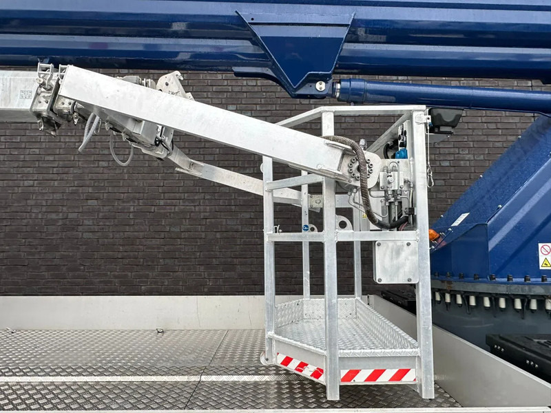 Камион со кран MAN TGL 7.190 4X2 BB BOCKER AK37/4000 + JIB MONTAGEKRAN/DACHDECKERKRAN/ROOFCRANE/KRAAN/KRAN/GRUA: слика 9 Камион со кран MAN TGL 7.190 4X2 BB BOCKER AK37/4000 + JIB MONTAGEKRAN/DACHDECKERKRAN/ROOFCRANE/KRAAN/KRAN/GRUA: слика 9