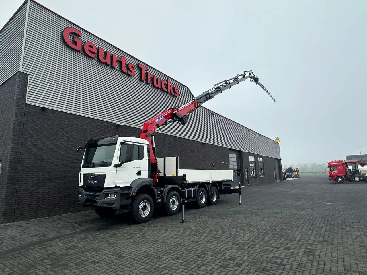 MAN TGS 35.470 8X4 HMF 4020-K6 + FJ 600 K4 KRAAN - Камион со кран: слика 2 MAN TGS 35.470 8X4 HMF 4020-K6 + FJ 600 K4 KRAAN - Камион со кран: слика 2