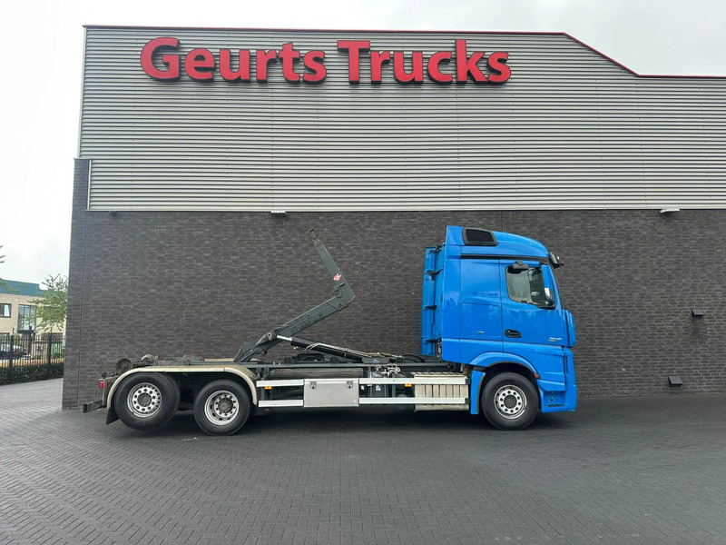 Mercedes-Benz Actros 2545 6X2 MET HIAB MULTILIFT XR21S61 HAAKARMSYSTEEM / ABROLLKIPPER / HOOKLIFT - Камион со кука за подигање: слика 4 Mercedes-Benz Actros 2545 6X2 MET HIAB MULTILIFT XR21S61 HAAKARMSYSTEEM / ABROLLKIPPER / HOOKLIFT - Камион со кука за подигање: слика 4