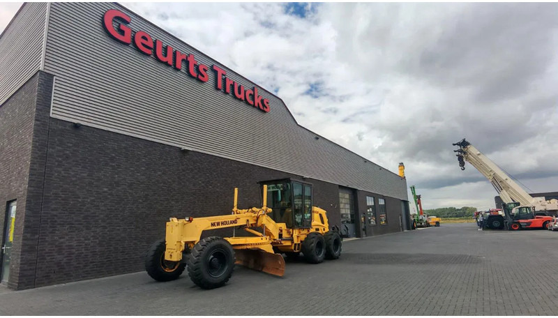 New Holland RG 200 B MOTORGRADER + RIPPER FROM 2012 HOURS 4237 - Порамнувач: слика 2 New Holland RG 200 B MOTORGRADER + RIPPER FROM 2012 HOURS 4237 - Порамнувач: слика 2