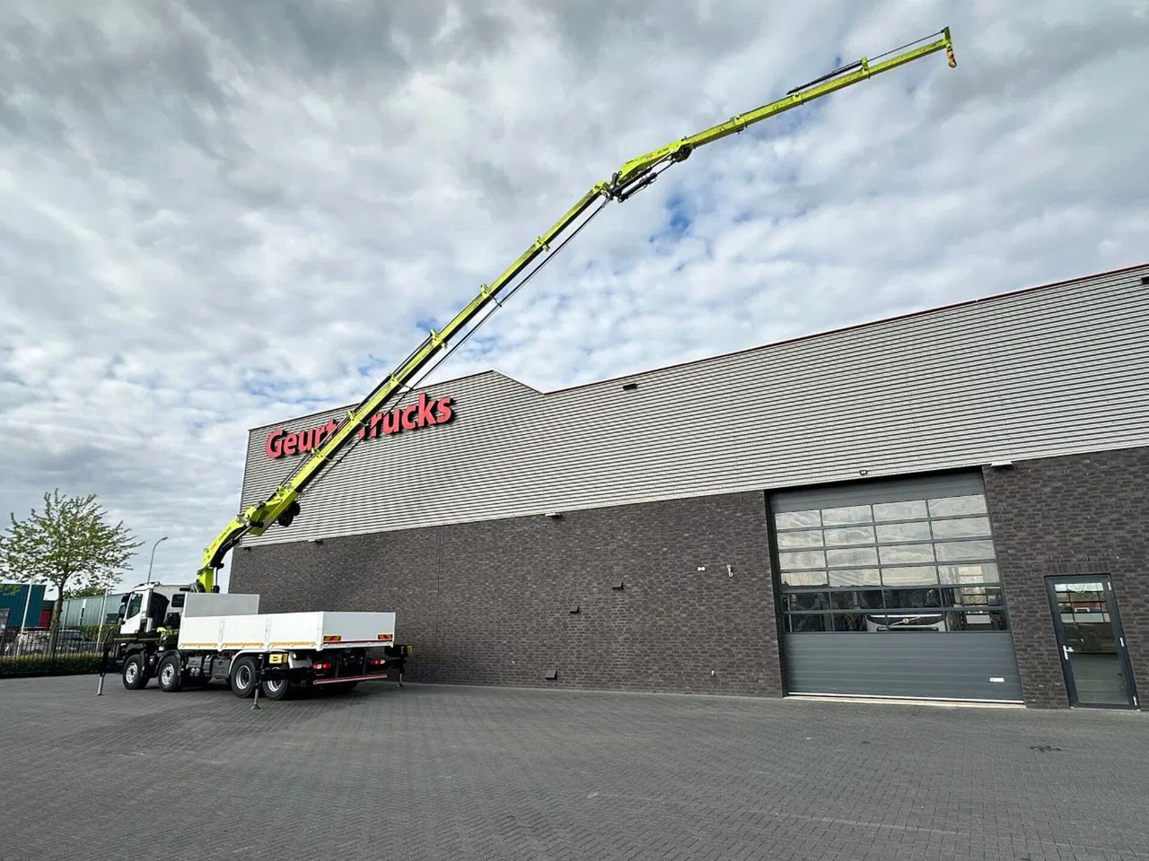 Renault C460 8X4 + HIAB X-HIPRO 548 E-7 MET JIB KRAAN / - Камион со кран: слика 3 Renault C460 8X4 + HIAB X-HIPRO 548 E-7 MET JIB KRAAN / - Камион со кран: слика 3