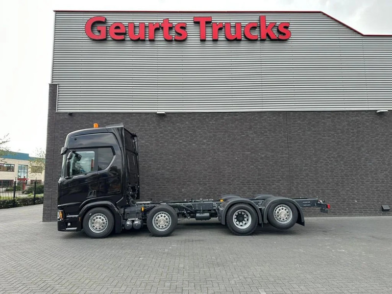 Scania R540 NGS 8X2 CHASSIS NIEUW/NEUE/NEW FULL OPTIONS 4X IN STOCK !!! - Камион со кабинска шасија: слика 1 Scania R540 NGS 8X2 CHASSIS NIEUW/NEUE/NEW FULL OPTIONS 4X IN STOCK !!! - Камион со кабинска шасија: слика 1