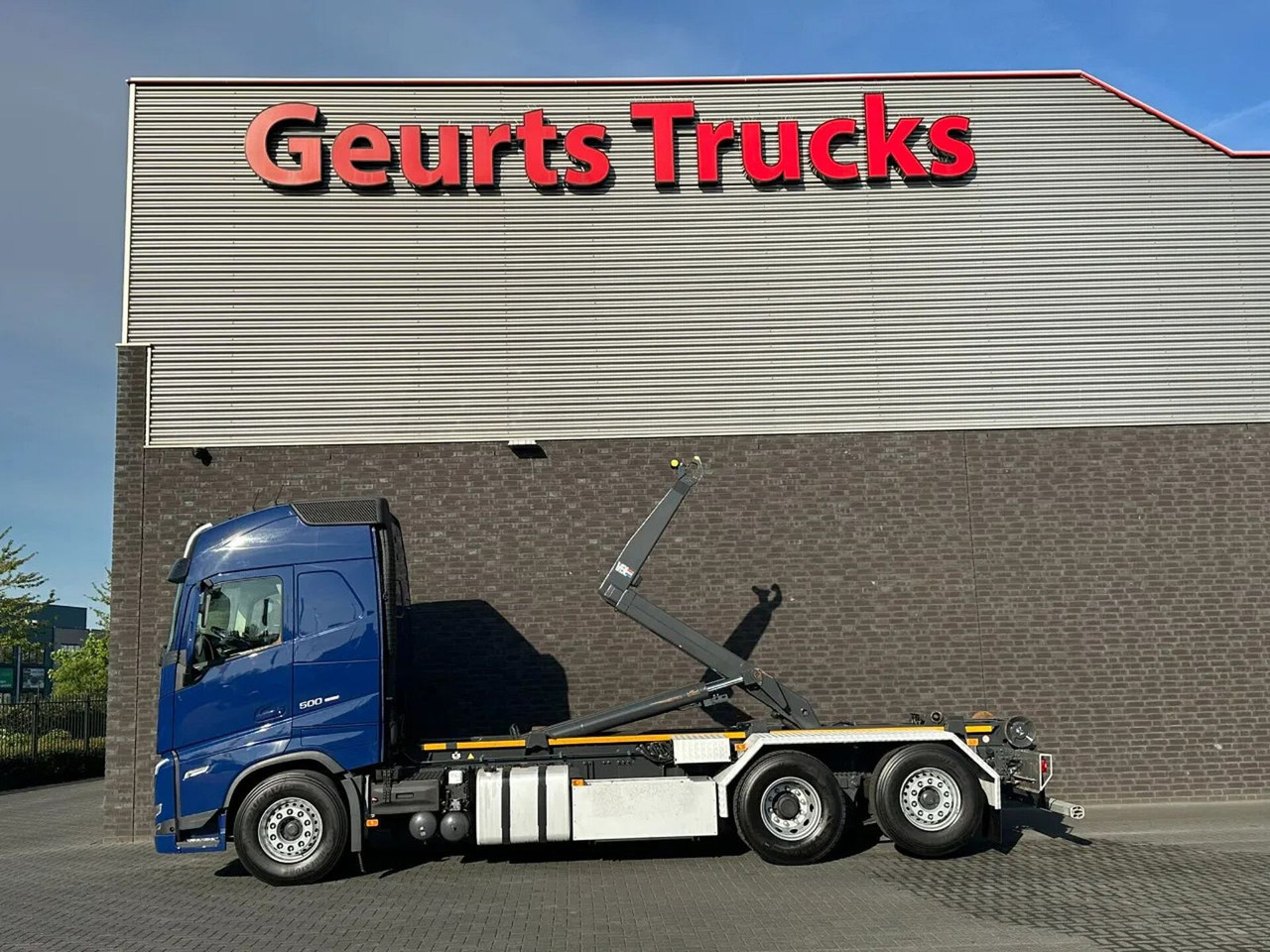 Volvo FH 500 6X2 VDL S-21-6400 HAAKARM / ABROLLKIPPER/ - Камион со кука за подигање: слика 1 Volvo FH 500 6X2 VDL S-21-6400 HAAKARM / ABROLLKIPPER/ - Камион со кука за подигање: слика 1
