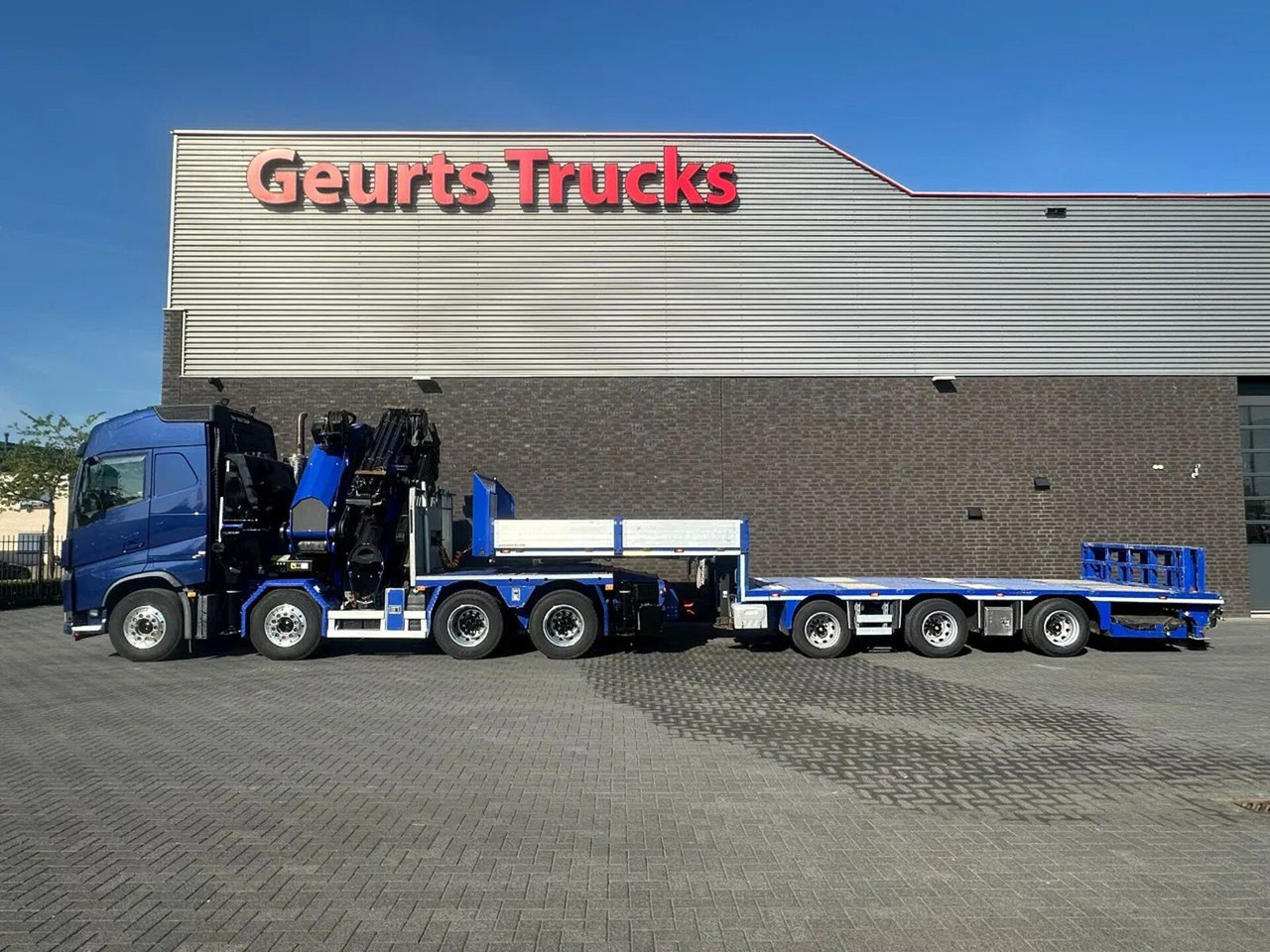 Volvo FH 540 8X4 TREKKER / BAKWAGEN MET PALFINGER PK13 - Камион со кран: слика 1 Volvo FH 540 8X4 TREKKER / BAKWAGEN MET PALFINGER PK13 - Камион со кран: слика 1