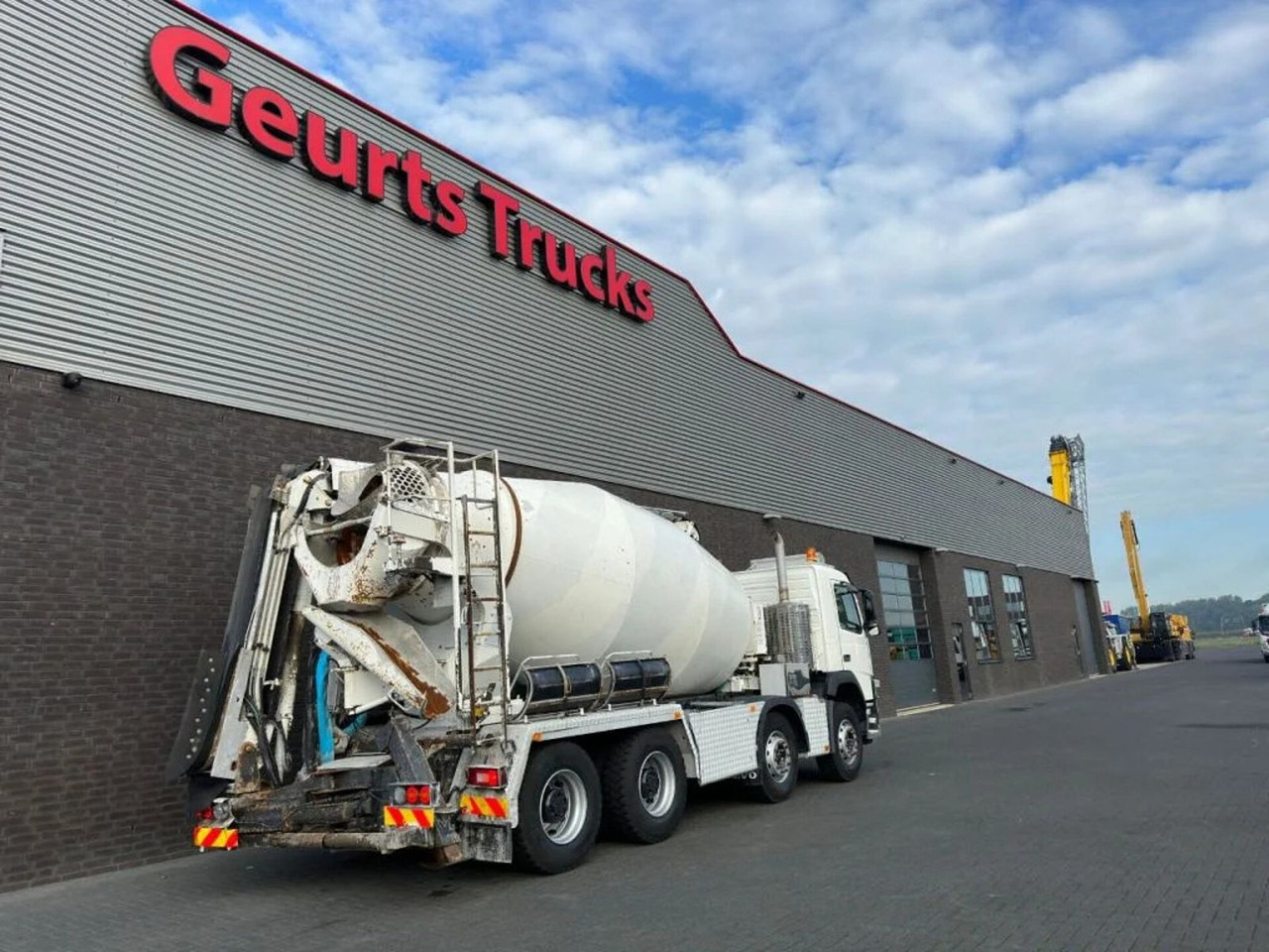 Volvo FM 410 8X4 + STETTER 9 M3 MIXER/MISCHER + THEAM - Камион миксер за бетон: слика 5 Volvo FM 410 8X4 + STETTER 9 M3 MIXER/MISCHER + THEAM - Камион миксер за бетон: слика 5