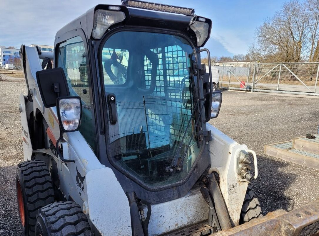 BOBCAT S530 - Компактен натоварувач: слика 2 BOBCAT S530 - Компактен натоварувач: слика 2