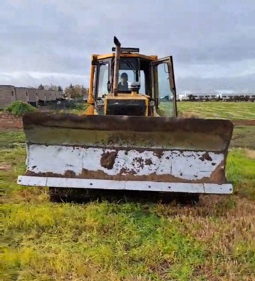 CATERPILLAR D5 M - Булдожер: слика 2 CATERPILLAR D5 M - Булдожер: слика 2