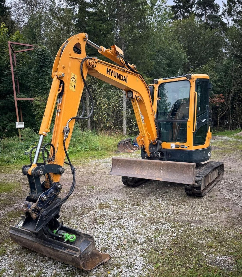 Hyundai R35Z - 9 - Мини багер: слика 3 Hyundai R35Z - 9 - Мини багер: слика 3
