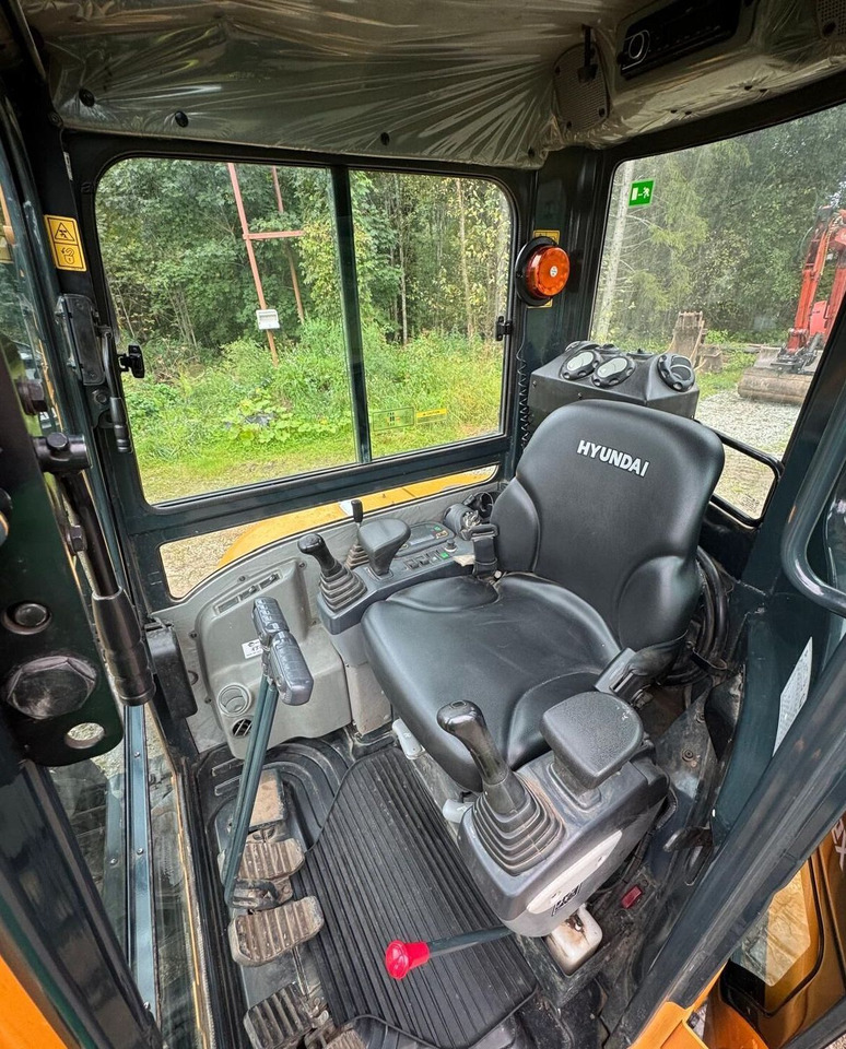 Hyundai R35Z - 9 - Мини багер: слика 4 Hyundai R35Z - 9 - Мини багер: слика 4