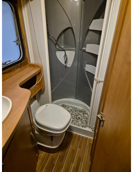 Лизинг на Camper ROLLER TEAM AUTOROLLER 595 P... trekhaak,eerste eigenaar. Camper ROLLER TEAM AUTOROLLER 595 P... trekhaak,eerste eigenaar.: слика 18 Лизинг на Camper ROLLER TEAM AUTOROLLER 595 P... trekhaak,eerste eigenaar. Camper ROLLER TEAM AUTOROLLER 595 P... trekhaak,eerste eigenaar.: слика 18