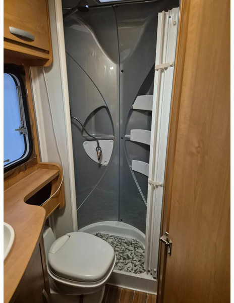 Лизинг на Camper ROLLER TEAM AUTOROLLER 595 P... trekhaak,eerste eigenaar. Camper ROLLER TEAM AUTOROLLER 595 P... trekhaak,eerste eigenaar.: слика 17 Лизинг на Camper ROLLER TEAM AUTOROLLER 595 P... trekhaak,eerste eigenaar. Camper ROLLER TEAM AUTOROLLER 595 P... trekhaak,eerste eigenaar.: слика 17