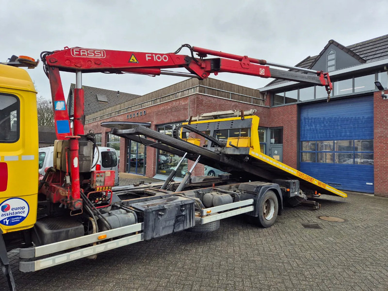 Mercedes-Benz 1324 manual gearbox slaapcabine, kraan. - Камион за влечење: слика 2 Mercedes-Benz 1324 manual gearbox slaapcabine, kraan. - Камион за влечење: слика 2