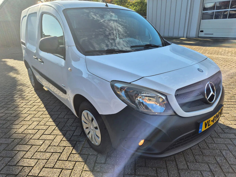 Mercedes-Benz Citan 108 CDI - Мало комбе: слика 1 Mercedes-Benz Citan 108 CDI - Мало комбе: слика 1