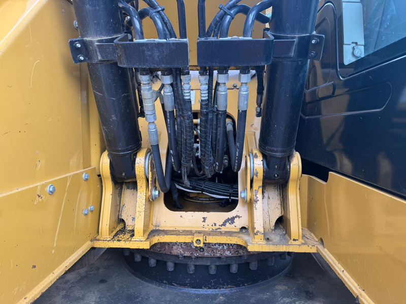 Багер гасеничар Caterpillar 325F LCR - 3 buckets: слика 16