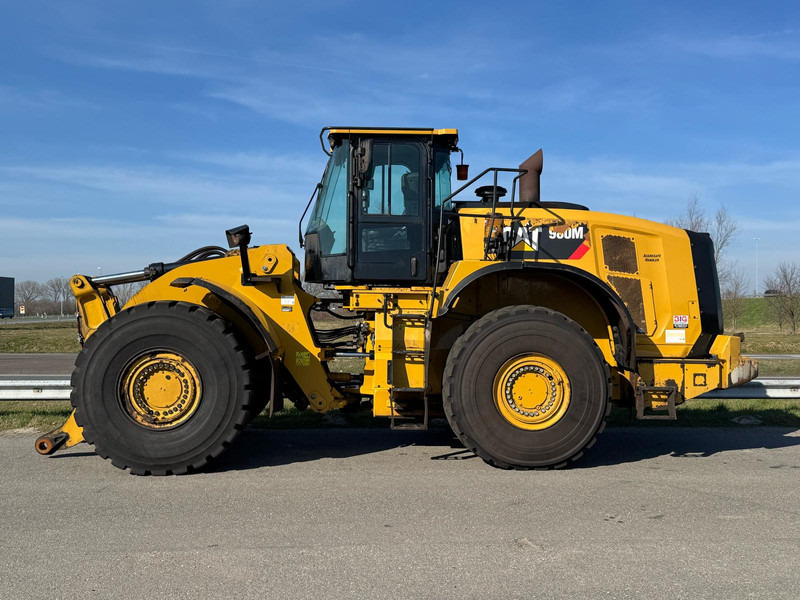 Caterpillar 980M - Натоварувач на тркала: слика 1 Caterpillar 980M - Натоварувач на тркала: слика 1