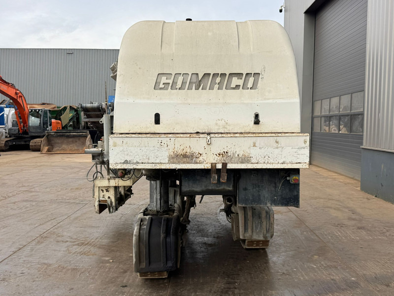 GOMACO GT3400 Concrete Slipform Paver - Асфалтен поплочувач: слика 4 GOMACO GT3400 Concrete Slipform Paver - Асфалтен поплочувач: слика 4