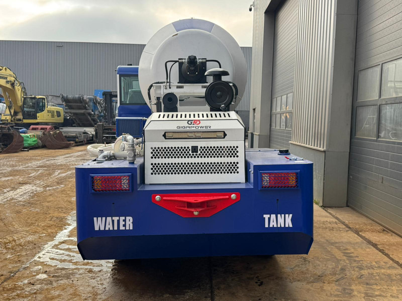 Giga power GW5500 4x4 Self Loading Concrete Mixer - Камион миксер за бетон: слика 4 Giga power GW5500 4x4 Self Loading Concrete Mixer - Камион миксер за бетон: слика 4