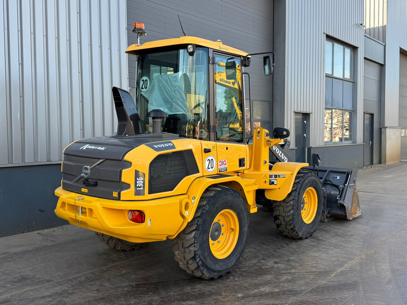 Volvo L30G - Натоварувач на тркала: слика 5 Volvo L30G - Натоварувач на тркала: слика 5