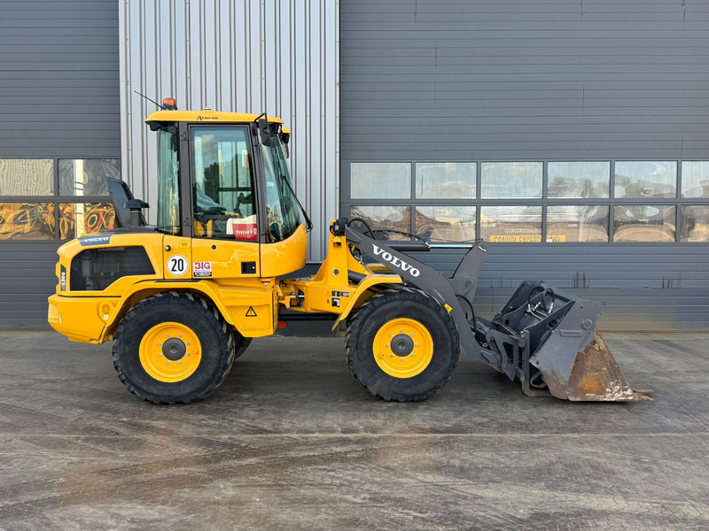 Натоварувач на тркала Volvo L30G: слика 6