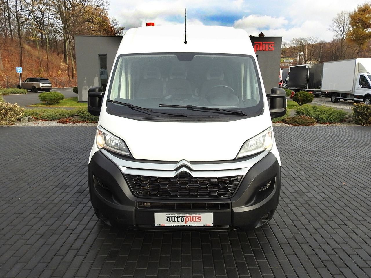 CITROEN JUMPER BOX DELIVERY VAN 6 SEATS AIR CONDITIONING 140HP - Товарно комбе: слика 5 CITROEN JUMPER BOX DELIVERY VAN 6 SEATS AIR CONDITIONING 140HP - Товарно комбе: слика 5