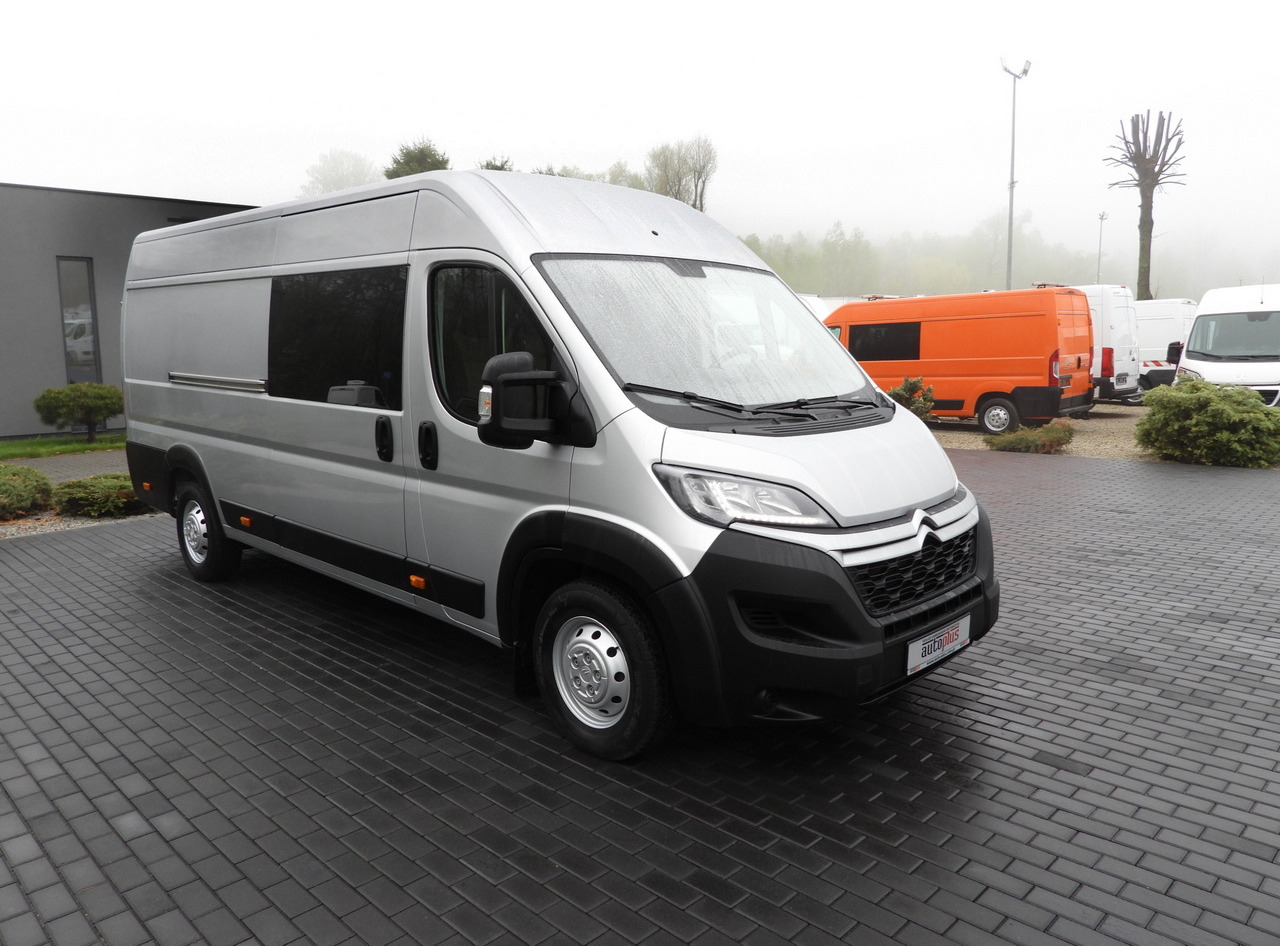 CITROEN JUMPER BOX DELIVERY VAN 7 SEATS CRUISE CONTROL LED LIGHTS AIR CONDITIONING 165HP - Товарно комбе: слика 4 CITROEN JUMPER BOX DELIVERY VAN 7 SEATS CRUISE CONTROL LED LIGHTS AIR CONDITIONING 165HP - Товарно комбе: слика 4